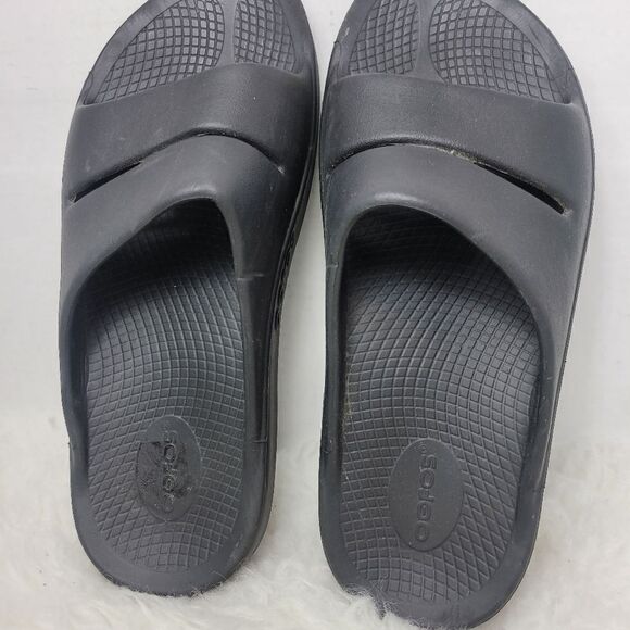 OOFOS OOahh Recovery Unisex Black Matte Sandals Shoes Size 10 M 12W main image 4